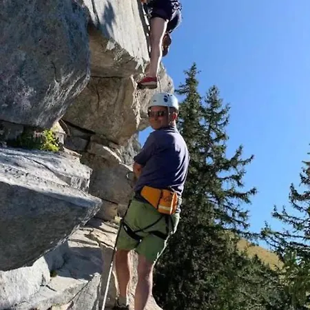 La Clusaz De Charme 圣简德斯科特